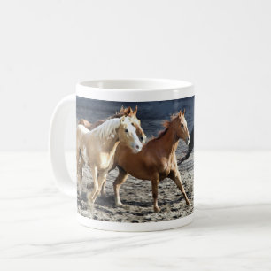 Wilde laufende Pferde Tasse