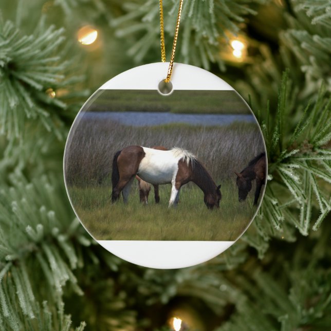 Wilde Pferde der Assateague Keramik Ornament (Baum)