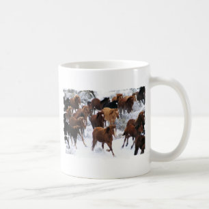 Wilde Pferde getrieben Tasse