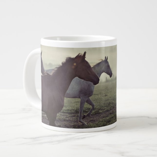 Wilde Pferde Jumbo-Tasse (Vorderseite Links)