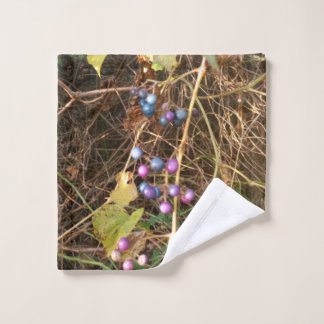 Wilde Porzellanbeerenrebe in der Natur Handtuch Badhandtuch Set