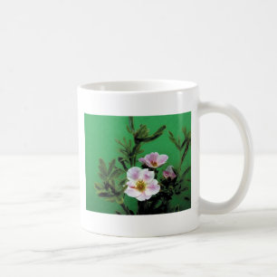 wilde rosa Rosenblüten in Grün, Elegant Tasse