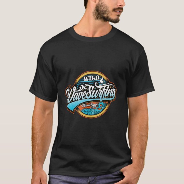 Wilde Wellenreiter Sommerwassersport T-Shirt (Vorderseite)