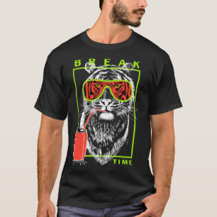 Wilder Cooler Tiger in der Pause Eine Sonnenbrille T-Shirt