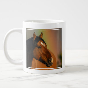 Wilder Hengst, Goldenes Licht und Regenbogen Jumbo-Tasse
