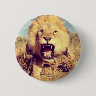 Wilder Löwe Button