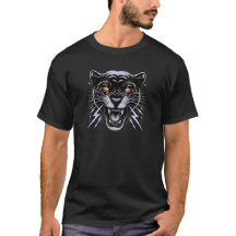 Wilder Panther mit leuchtenden Augen knurrend