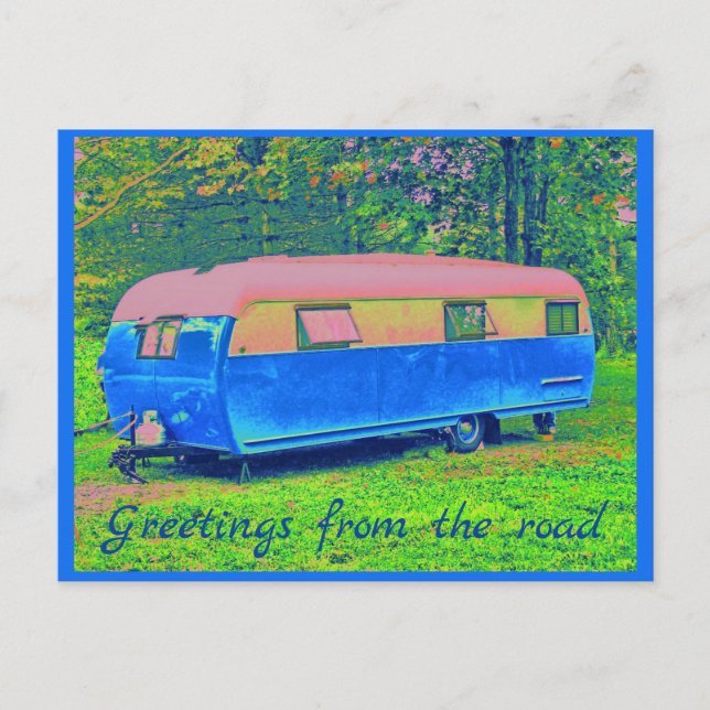 Wilder und fröhlicher Retro-Camping-Trailer Postkarte (Vorderseite)