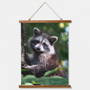 Wilder Waschbär im Wald Wandteppich Mit Holzrahmen