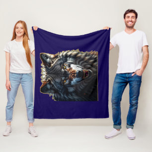 Wilder Wolf – Symbol der Stärke und Freiheit Fleecedecke