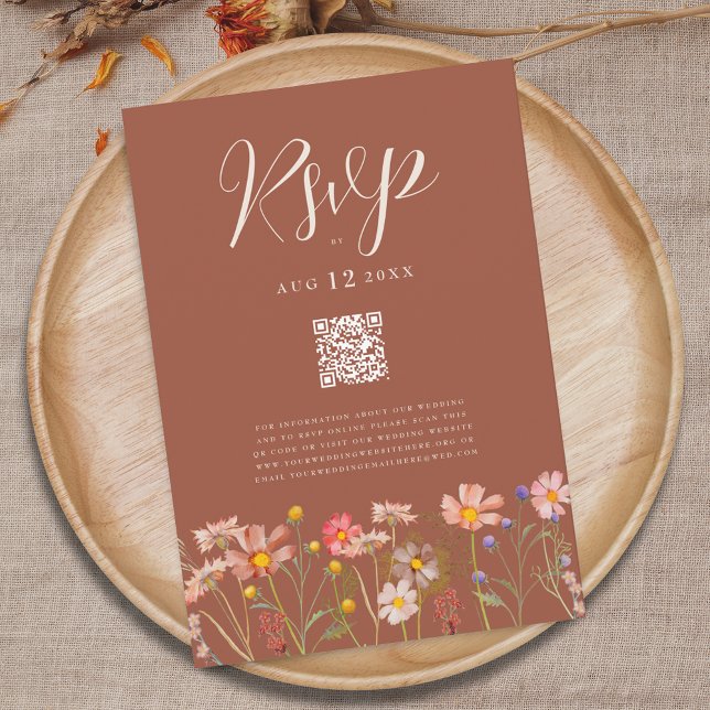 Wildflower Boho Herbst Terrakotta Hochzeit Qr Code RSVP Karte (Wildflower boho fall floral terracotta rust beige wedding qr code RSVP card)