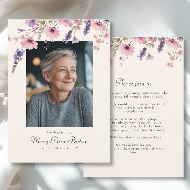 Wildflower "Celebration of Life" Photo Funeral  Einladung (Wildflower "Celebration of Life" Photo Funeral White Purple Pink Invitation)