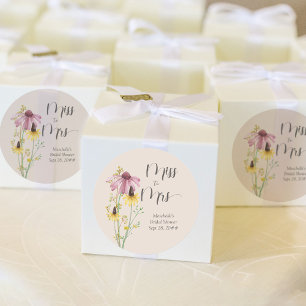 Wildflower Charm Miss zu Mrs Landhochzeitfeier Runder Aufkleber