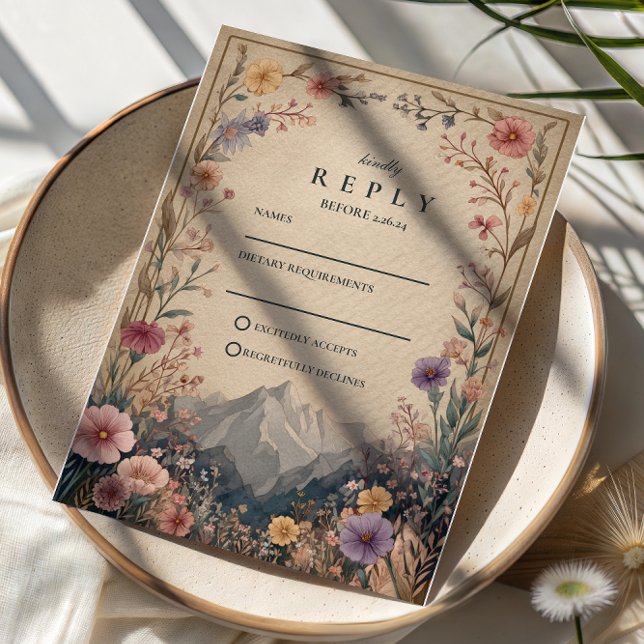 Wildflower Mountain Botanical Wedding RSVP Karte (Von Creator hochgeladen)