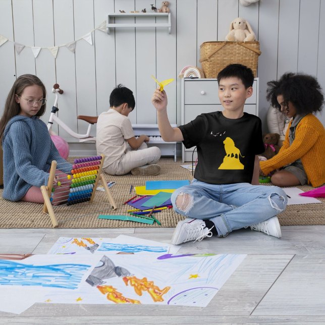 Wildlife Lion Gazing Sky Birds Kids Black T-Shirt (Von Creator hochgeladen)