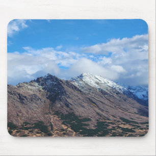 Wildnis-Gebirgszug mit Schneegipfeln Mousepad