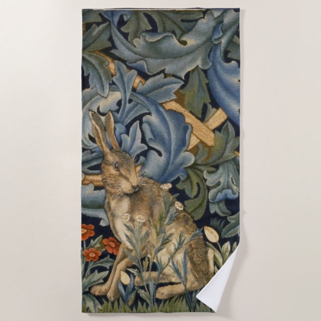 William Morris Forest Rabbit Floral Art Nouveau Strandtuch (Vorderseite)