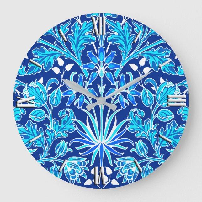 William Morris Hyacinth Print, Navy & Cobalt Blue Große Wanduhr (Vorderseite)