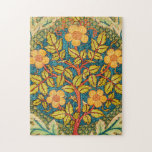 William Morris Rose Wreath: Klassische Künste und  Puzzle<br><div class="desc">Entspannen Sie in der zeitlosen Eleganz dieses Wandteppichs der William Morris Rose. Dieses atemberaubende Werk, das von dem renommierten Künstler und Designer aus dem 19. Jahrhundert geschaffen wurde, ist ein Paradebeispiel für die Kunst- und Handwerksbewegung. Das komplexe Muster zeigt einen zentralen Baum mit lebhaften gelben Blumen und üppigen grünen Blätter,...</div>