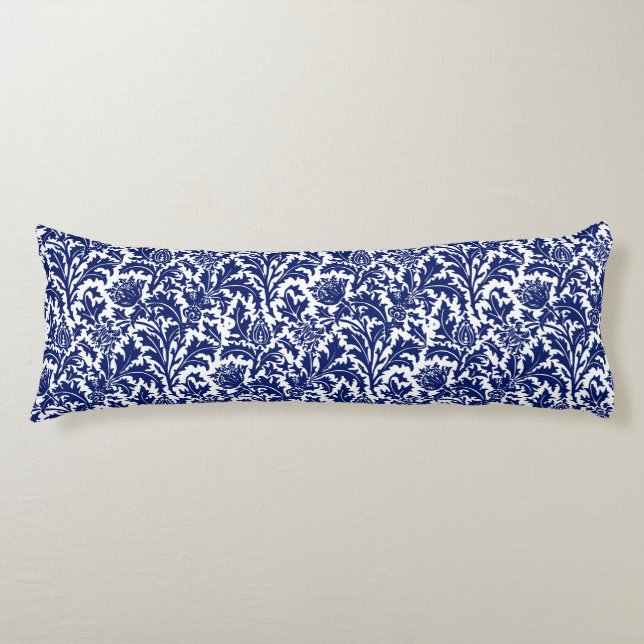 William Morris Thistle Damask Navy Blue on White Seitenschläferkissen (Vorderseite)