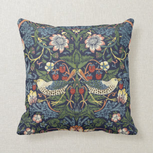 William Morris Vintag Strawberry Diief Pattern Kissen
