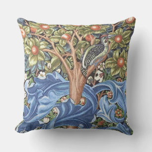 William Morris Woodpecker Tapestes Floral Vintag Kissen