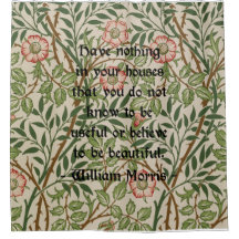 William Morris-Zitat auf Blumenmuster