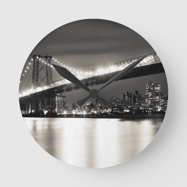 Williamsburg-Brücke in New York City nachts Runde Wanduhr (Vorderseite)