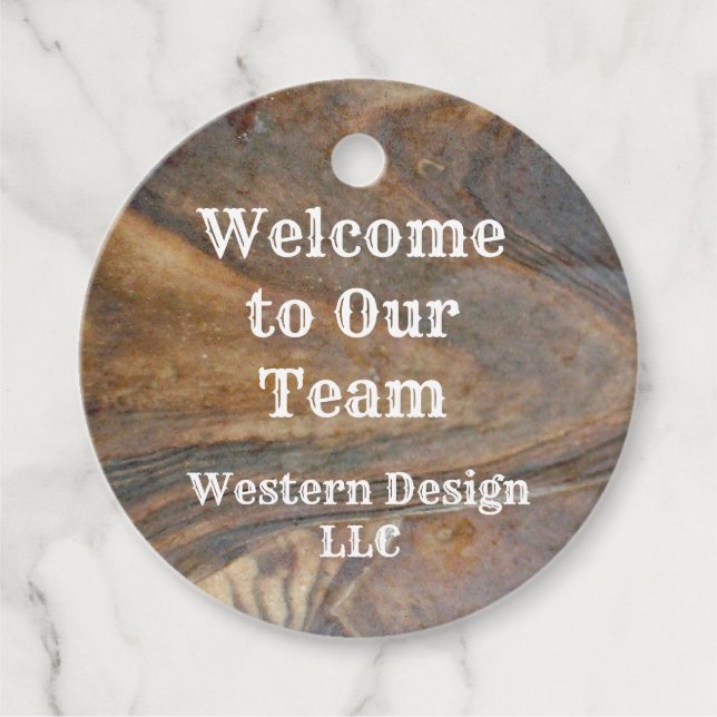 Willkommen bei unserem Team Brown Woodgrain Mitarb Geschenkanhänger (Vorderseite)