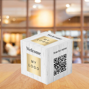 Willkommen Firmenlogo QR-Code-Holzmenü Würfel