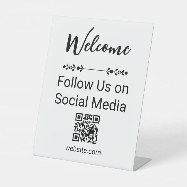 Willkommen Folgen Sie uns auf Social Media QR Code Sockelschild (Vorderseite)