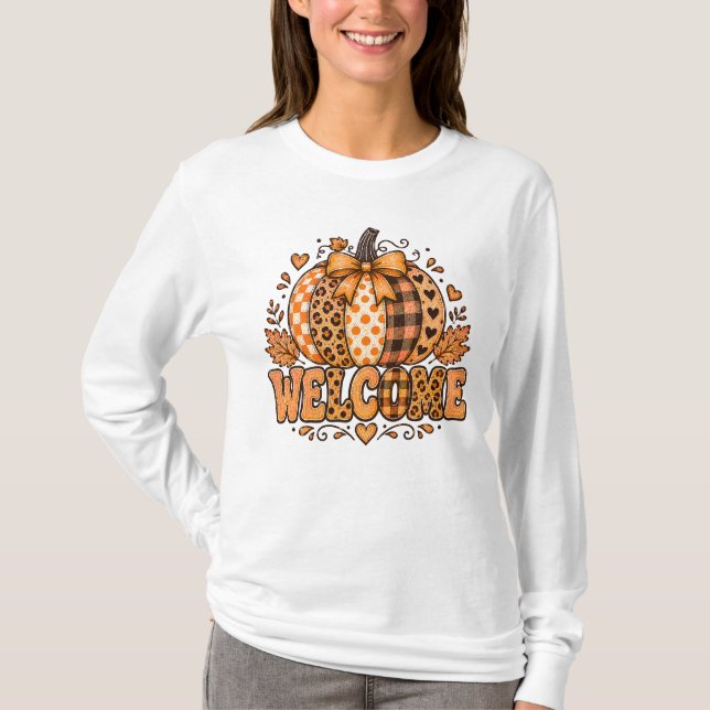 Willkommen Herbst Leopard Patchwork Kürbis Bogen E T-Shirt (Vorderseite)