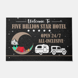 Willkommen im Fünf-Milliarden-Sterne-Hotel Fußmatte