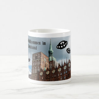 Willkommen in Stralsund. Außerirdische Besucher Kaffeetasse