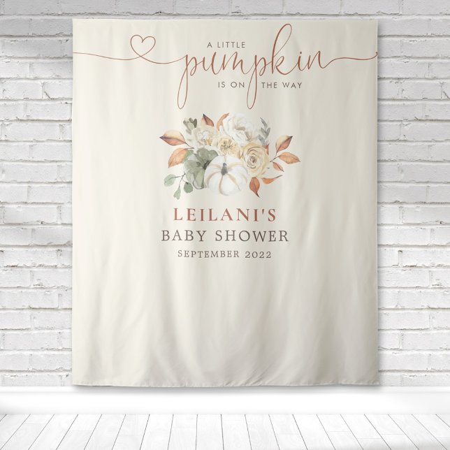 Willkommen Kleine Pumpkin Rustic Floral Baby Dusch Wandteppich (A little pumpkin is on the way with fall florals and a white pumpkin baby shower tapestry for photos)