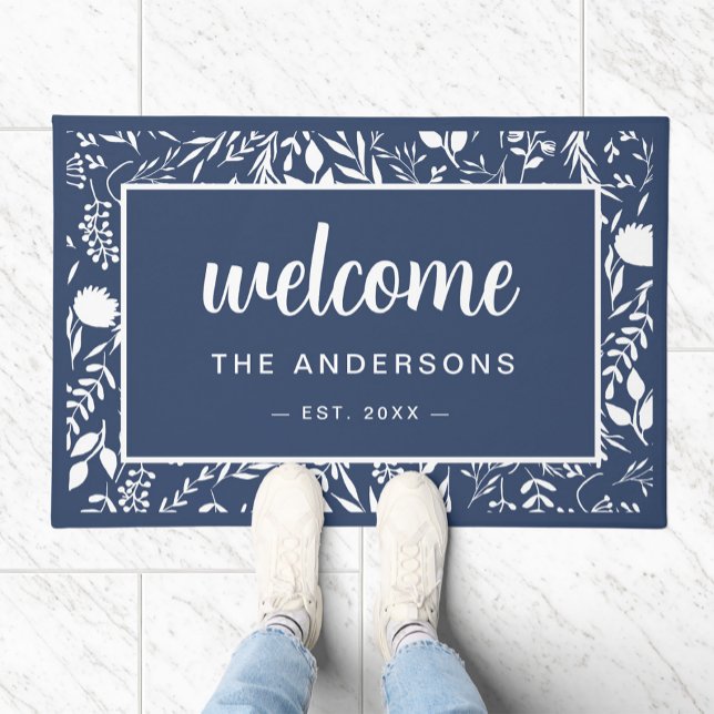 Willkommen Navy Blue Floral Personalisiert Fußmatte (Von Creator hochgeladen)