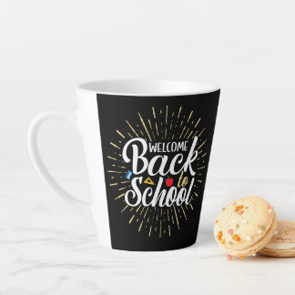 Willkommen zurück in der Schule, erster Schultag Milchtasse