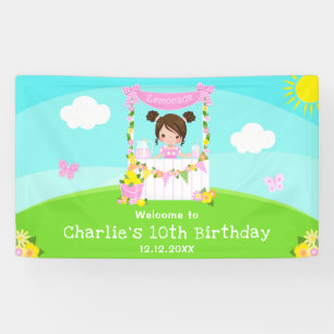Willkommensgruß zum Geburtstag für das Mädchen mit Banner