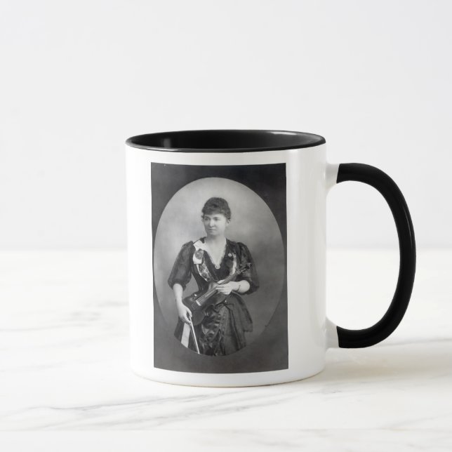 Wilma Norma Neruda, Dame Halle Tasse (Rechts)