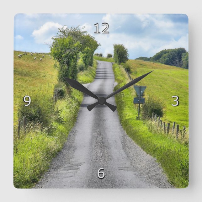 Wiltshire Country Lane Quadratische Wanduhr (Vorderseite)