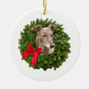 Windhund in WeihnachtsKranz Keramik Ornament