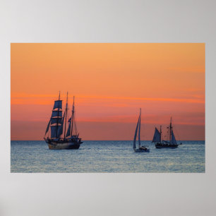 Windjammer und Sonnenuntergang auf der Ostsee Poster