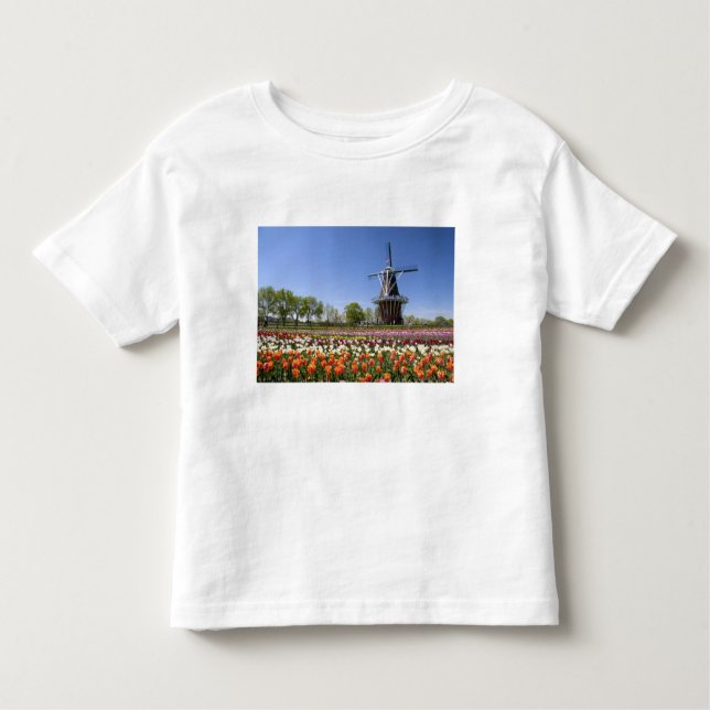 Windmill Island Park mit Tulpen in Blüte bei Kleinkind T-shirt (Vorderseite)
