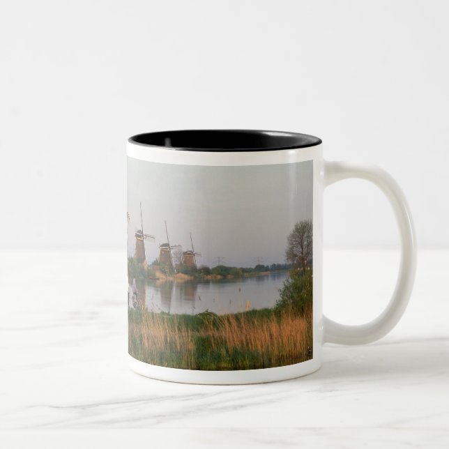 Windmills, Kinderdijk, Niederlande Zweifarbige Tasse (Rechts)