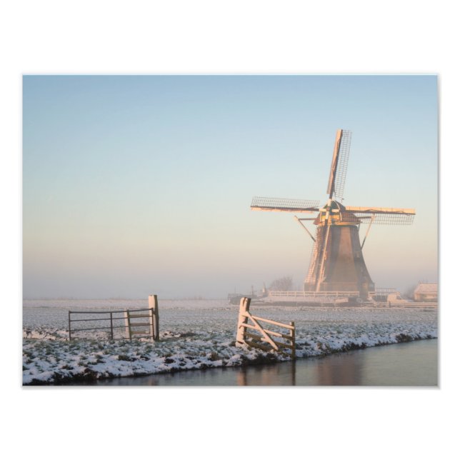 Windmühle in Winterlandschaft Fotodruck (Vorne)