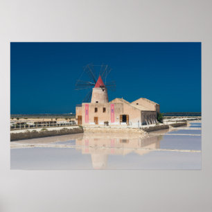 Windmühle und Salinen bei der Saline von Trapani Poster