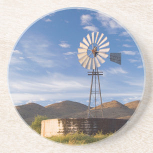 Windmühle und Staudamm in der Karoo bei Sonnenaufg Untersetzer
