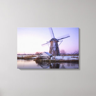Windmühle während des Sonnenaufgangs, Holland im W Leinwanddruck