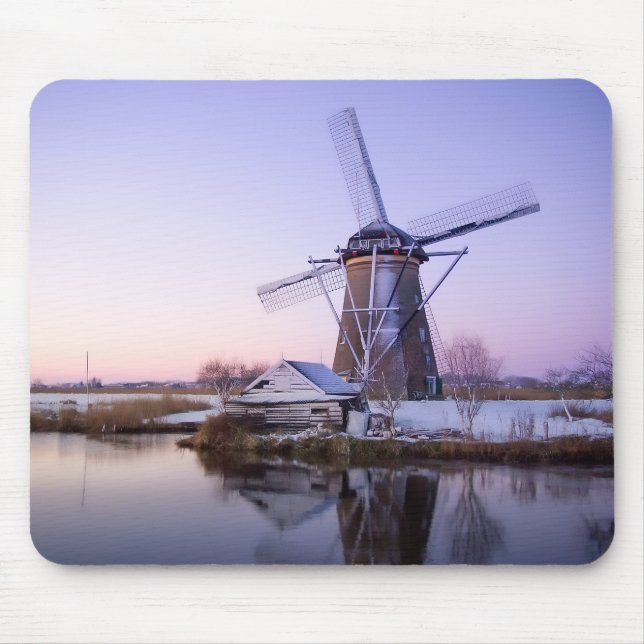 Windmühle während des Sonnenaufgangs in Holland Mousepad (Vorne)