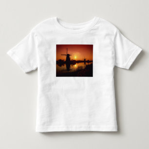 Windmühlen bei Sonnenuntergang, Kinderdijk, Niede Kleinkind T-shirt